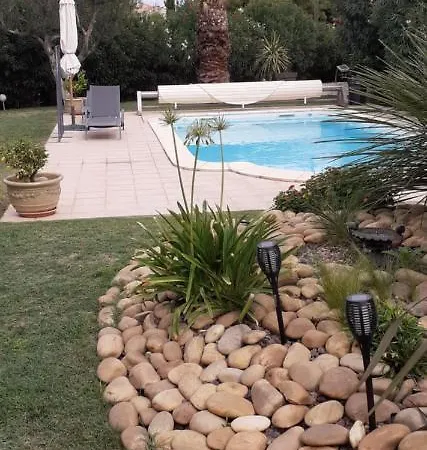 Mas Saint Genieis Homestay Canet (Herault)